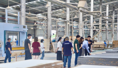 安必安:愿景集團(tuán)蒞臨我司總部生產(chǎn)基地參觀考察